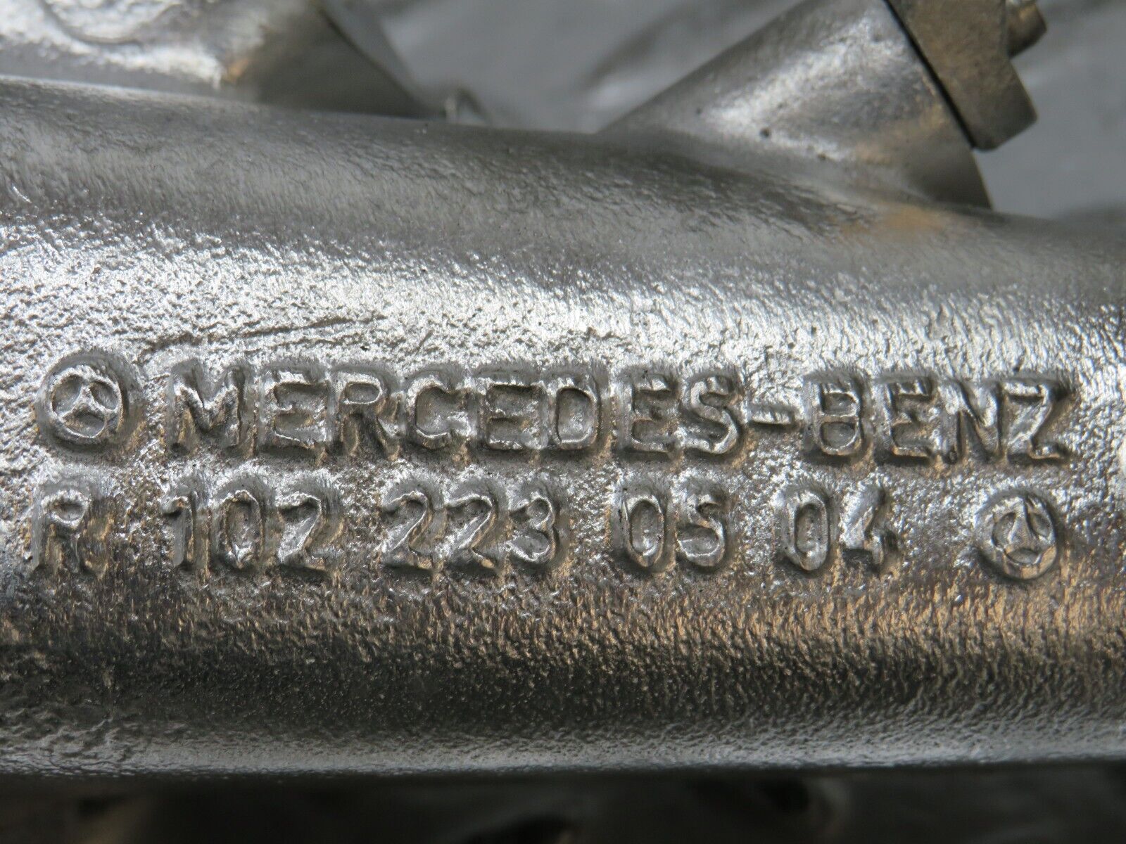 31973 Mercedes-Benz W123 230E Engine Mount Bracket Left Side 1022230504