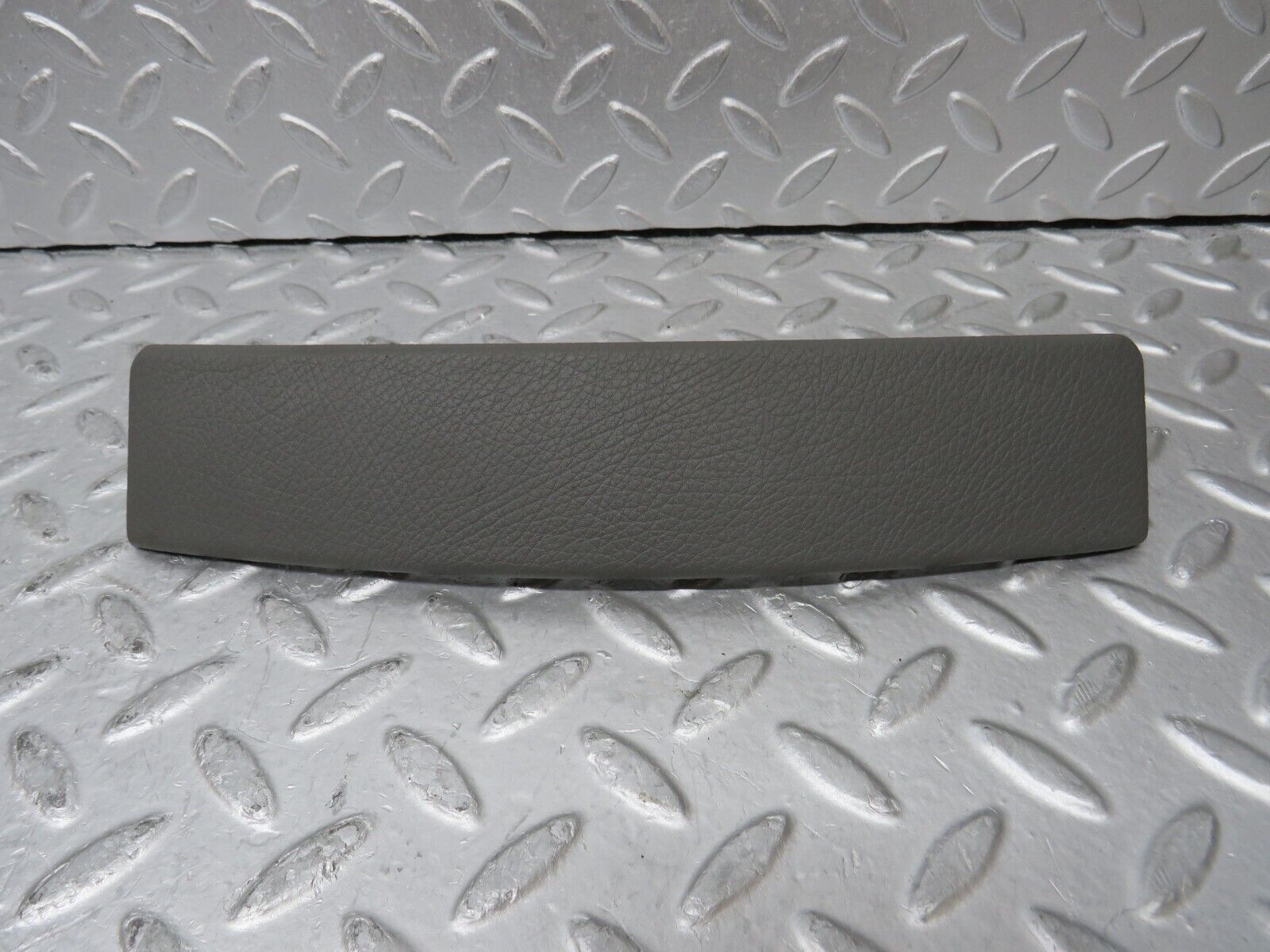 35159 Mercedes-Benz W221 CD Player Lower Cover Panel 2216800578