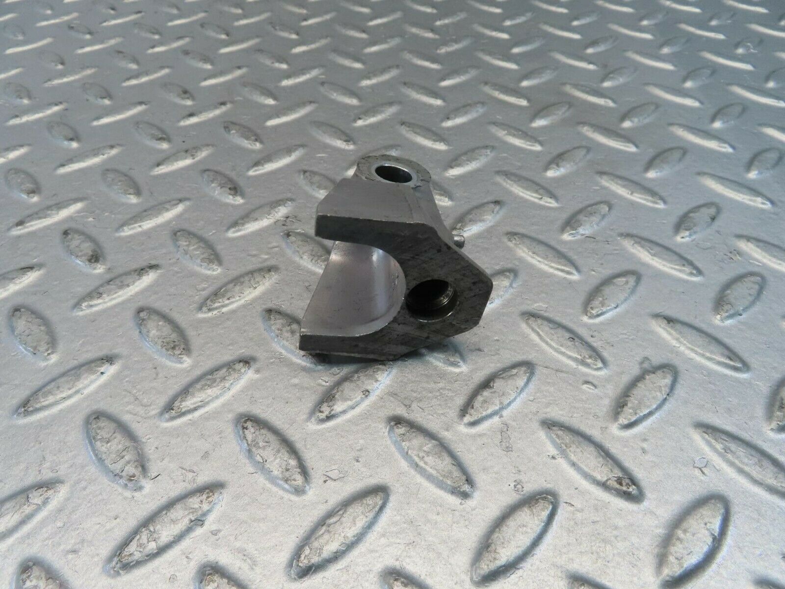 10969 Mercedes-Benz W115 220D Rocker Arm Support 6150550110