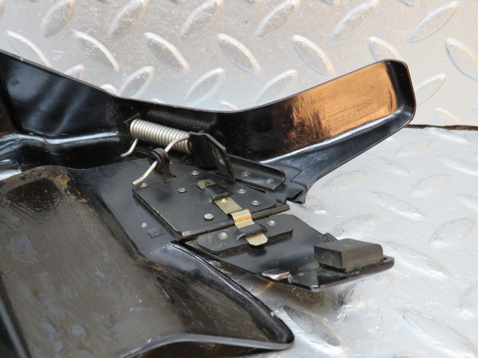 38248 Mercedes-Benz R129 280SL Coupe Roof Flap Cover Trim Right 1296930414