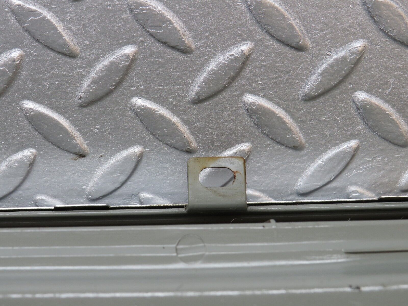 39522 Mercedes-Benz R129 320SL Coupe Right Door Sill Grey