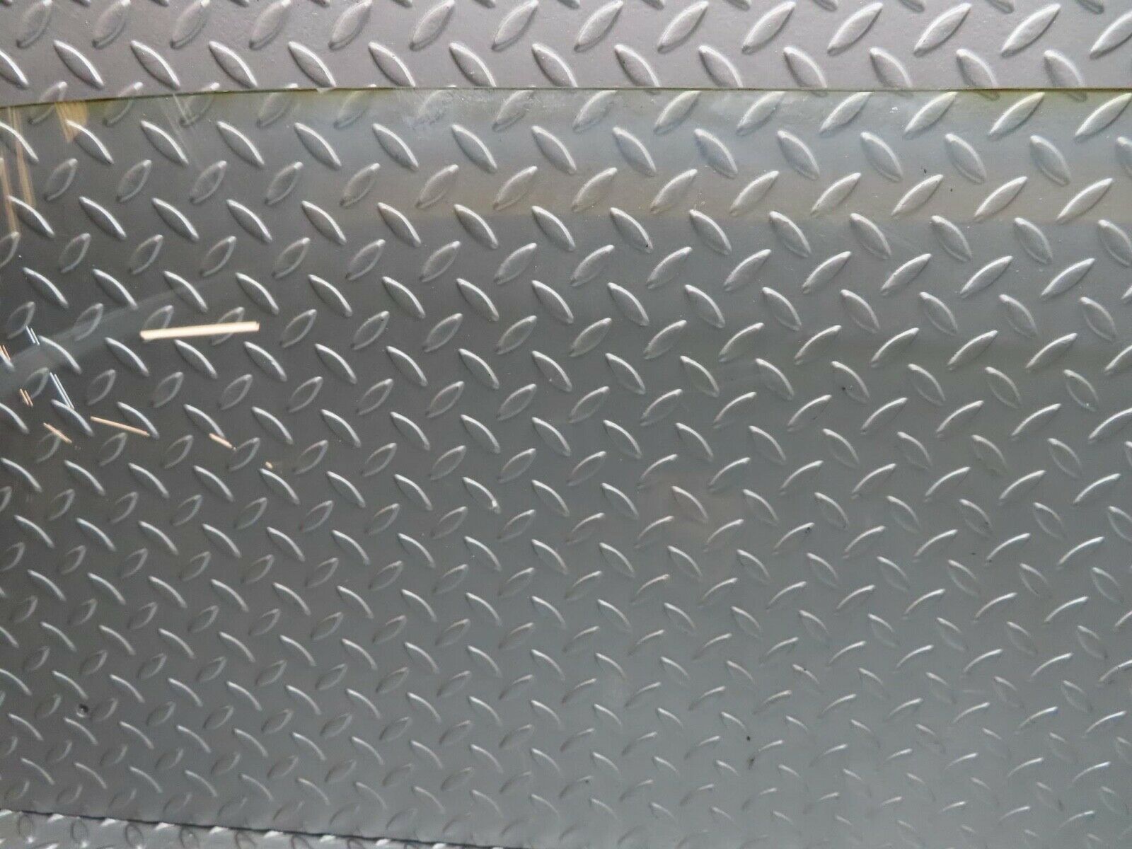 12747 Mercedes-Benz W111 220SE Front Windscreen Glass