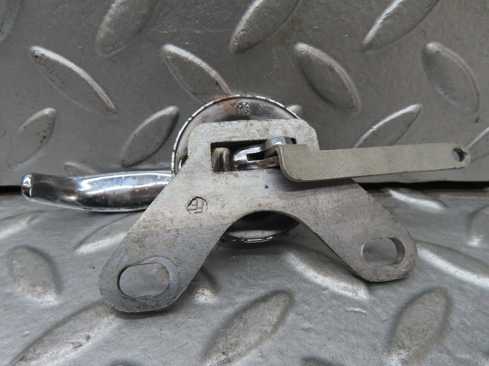 18836 Mercedes-Benz W121 190b Ponton Rear Right Interior Chrome Door Handle