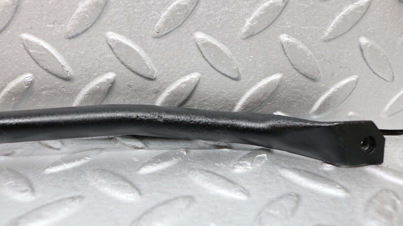 37231 Mercedes-Benz C126 420SEC Coupe Front Lock Carrier Panel Reinforcement