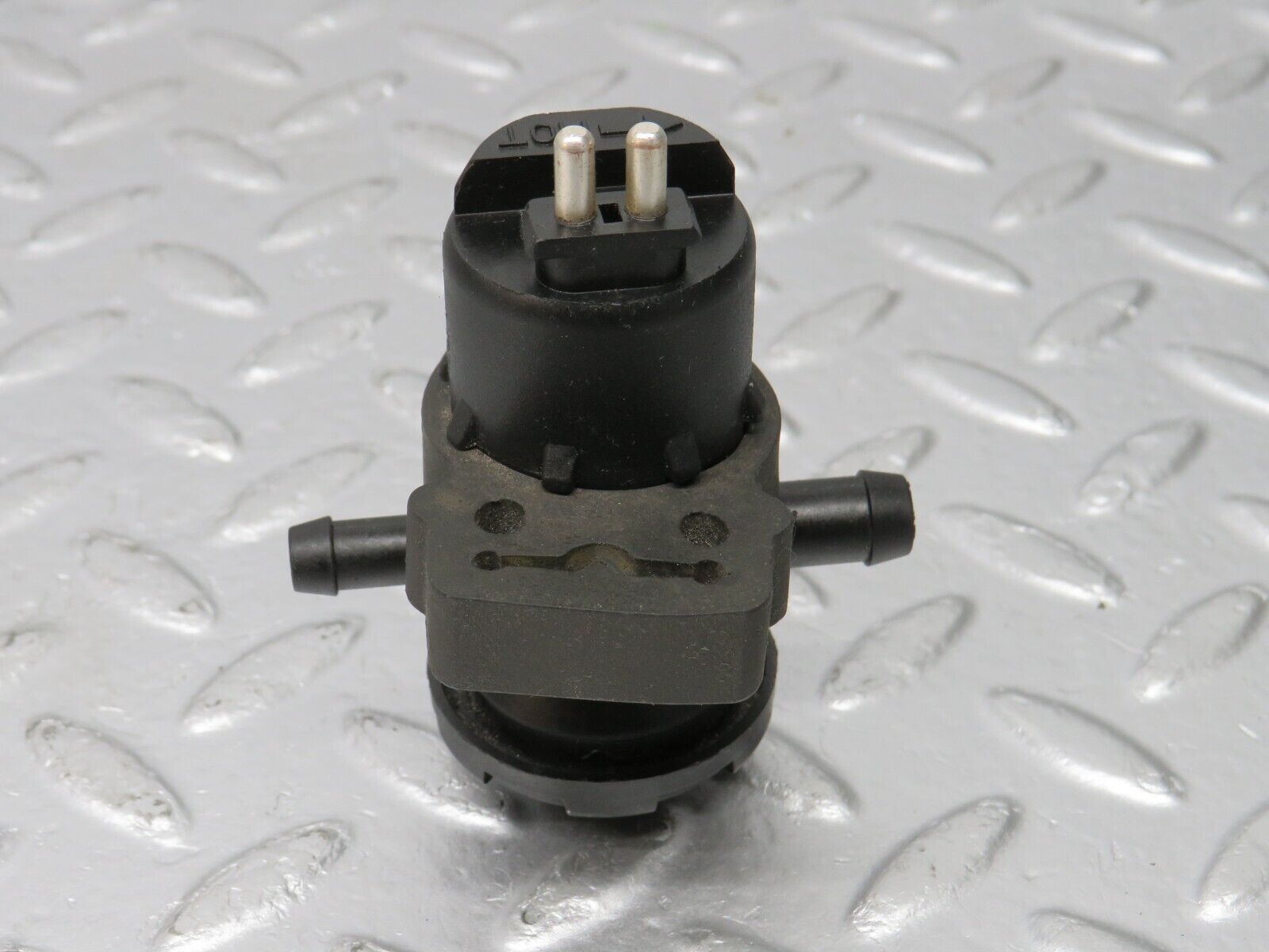 39715 Mercedes-Benz R129 320SL Coupe Fuel Regeneration Valve 0011409960