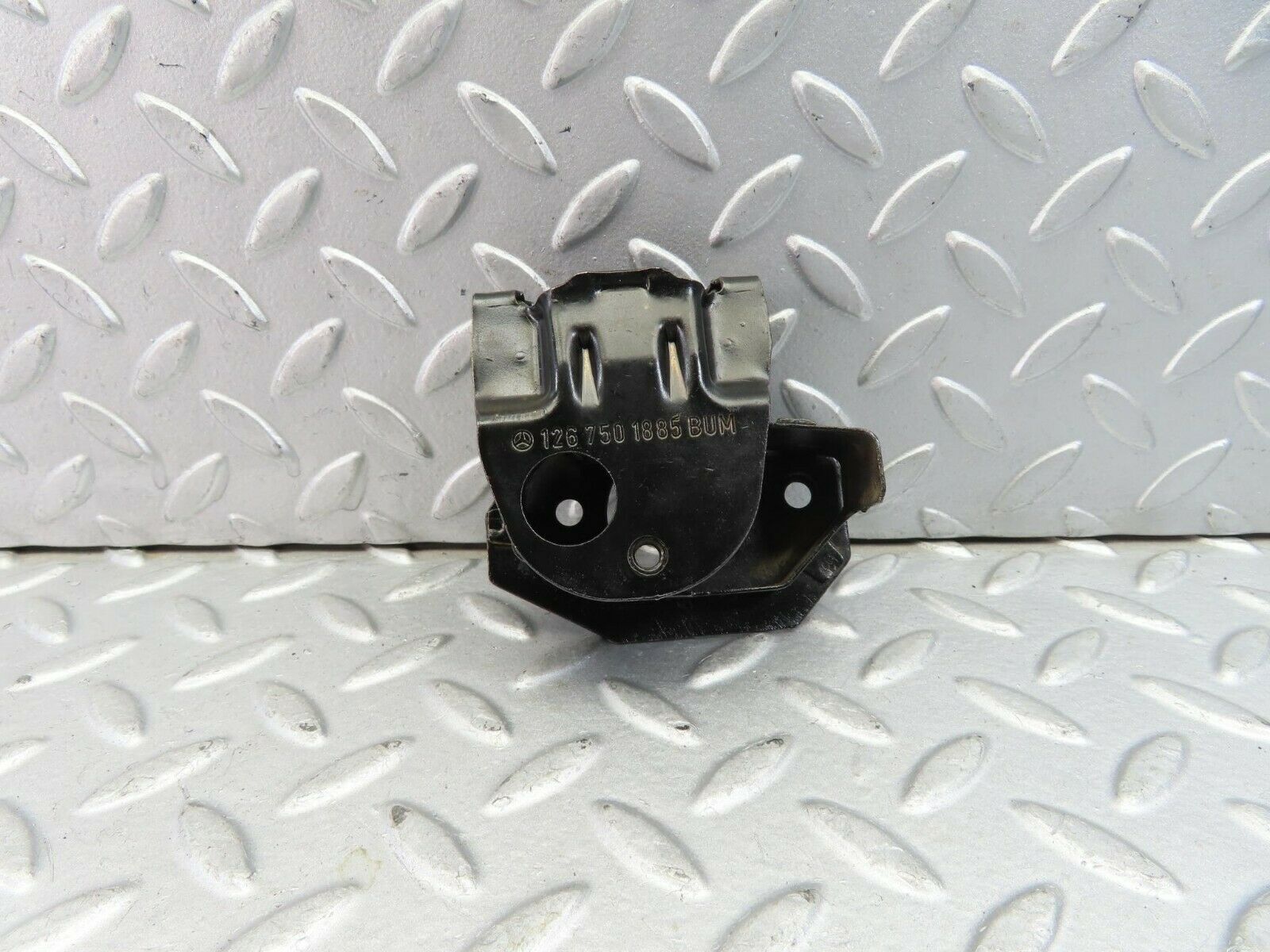 9714 Mercedes-Benz W126 Trunk Lock Latch 1267501885