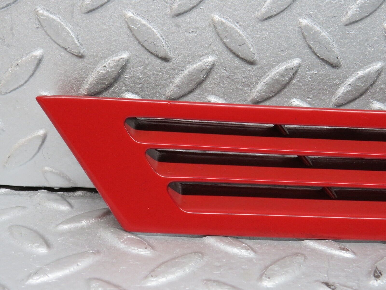 38735 Mercedes-Benz W201 190E 2.6L C Pillar Exterior Cover Left Side 2016980189