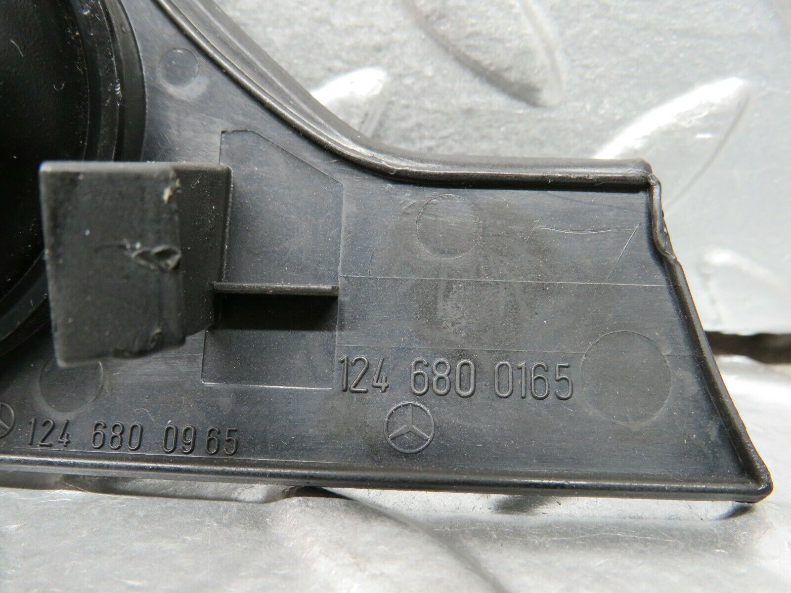 24298 Mercedes-Benz S124 220TE Wagon Ignition Switch Cover Surround 1246800165