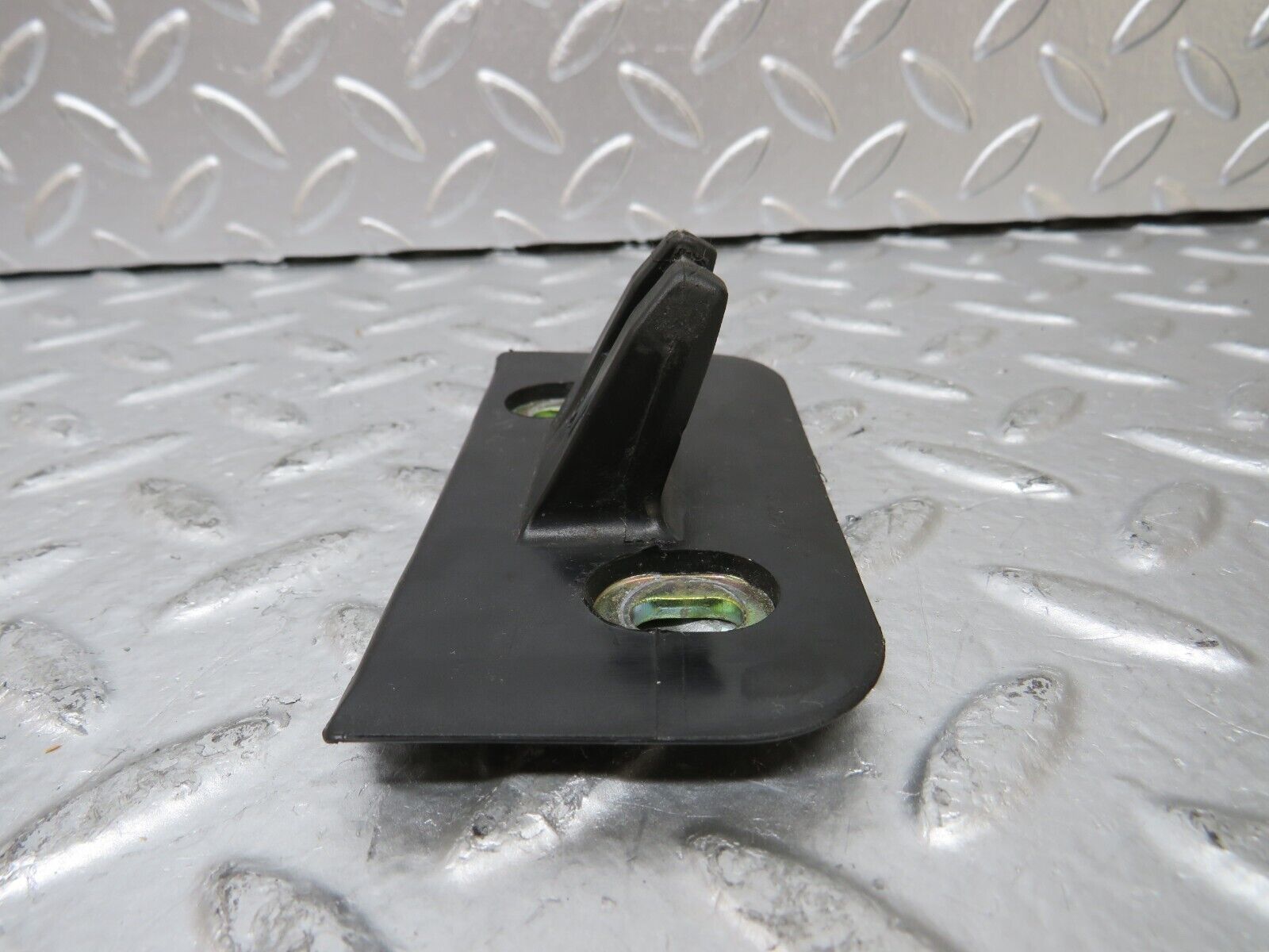 25847 Mercedes-Benz W124 280E Trunk Lock Latch