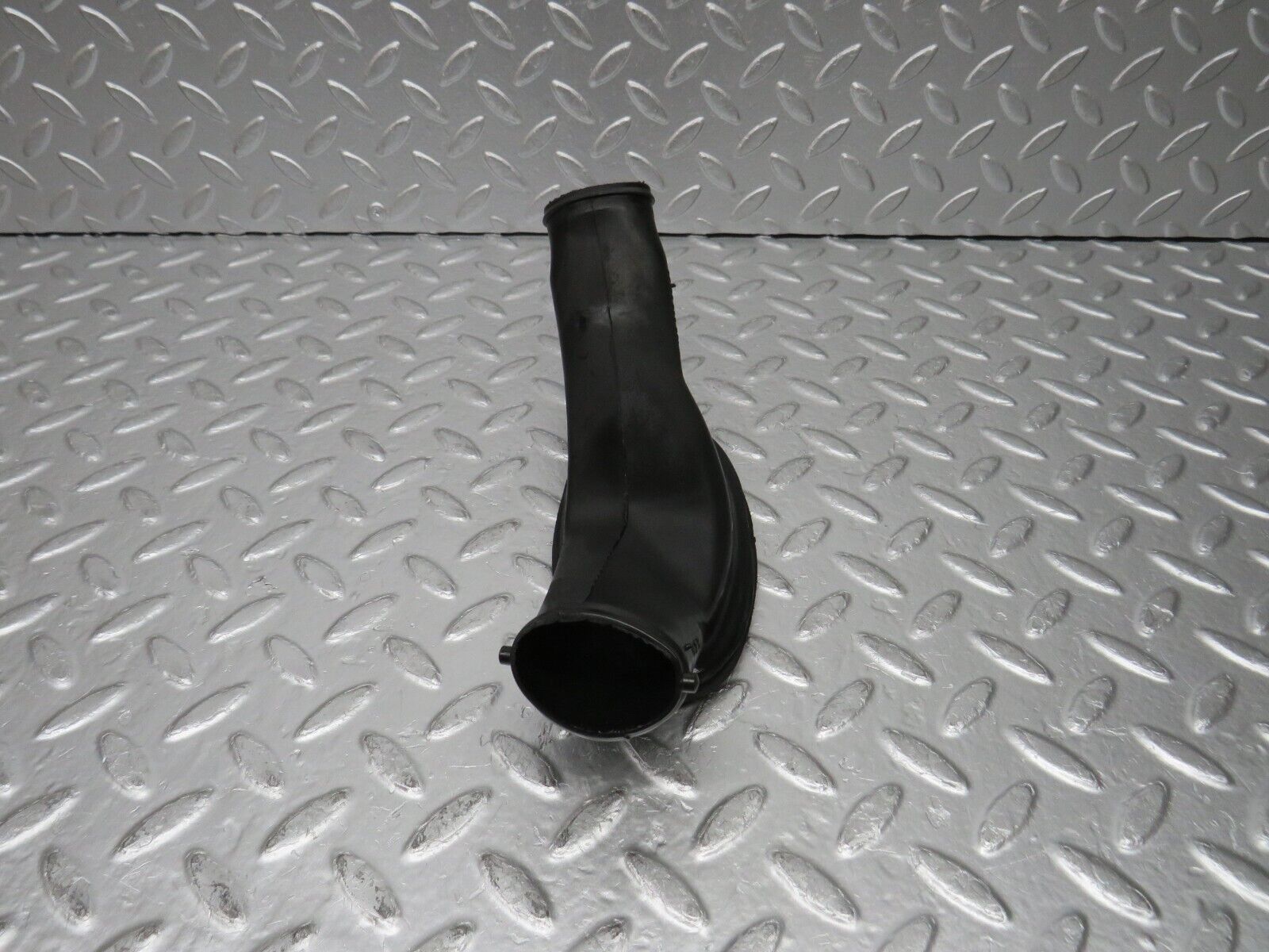 30413 Mercedes-Benz W124 230E Heater Water Drain 1248320025