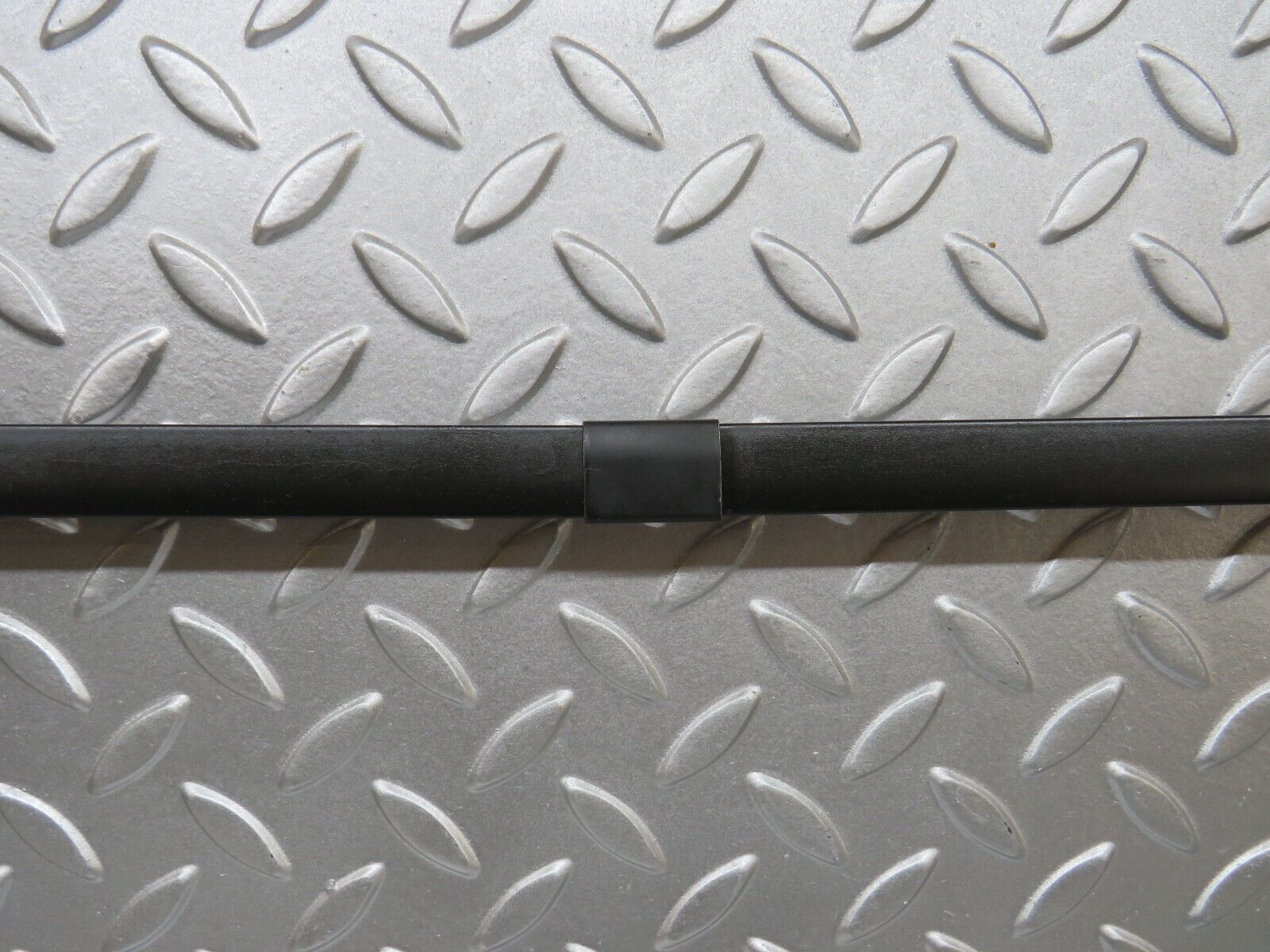 27823 Mercedes-Benz S124 300TE Wagon Tailgate Windscreen Frame