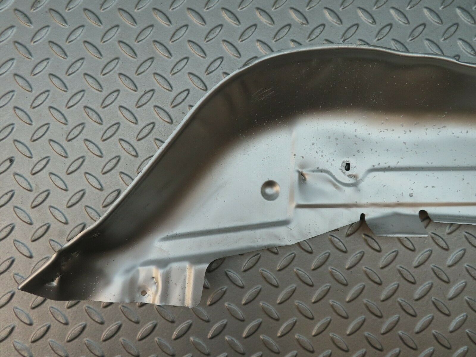 5556 Mercedes-Benz W124 230E Exhaust Heat Shield