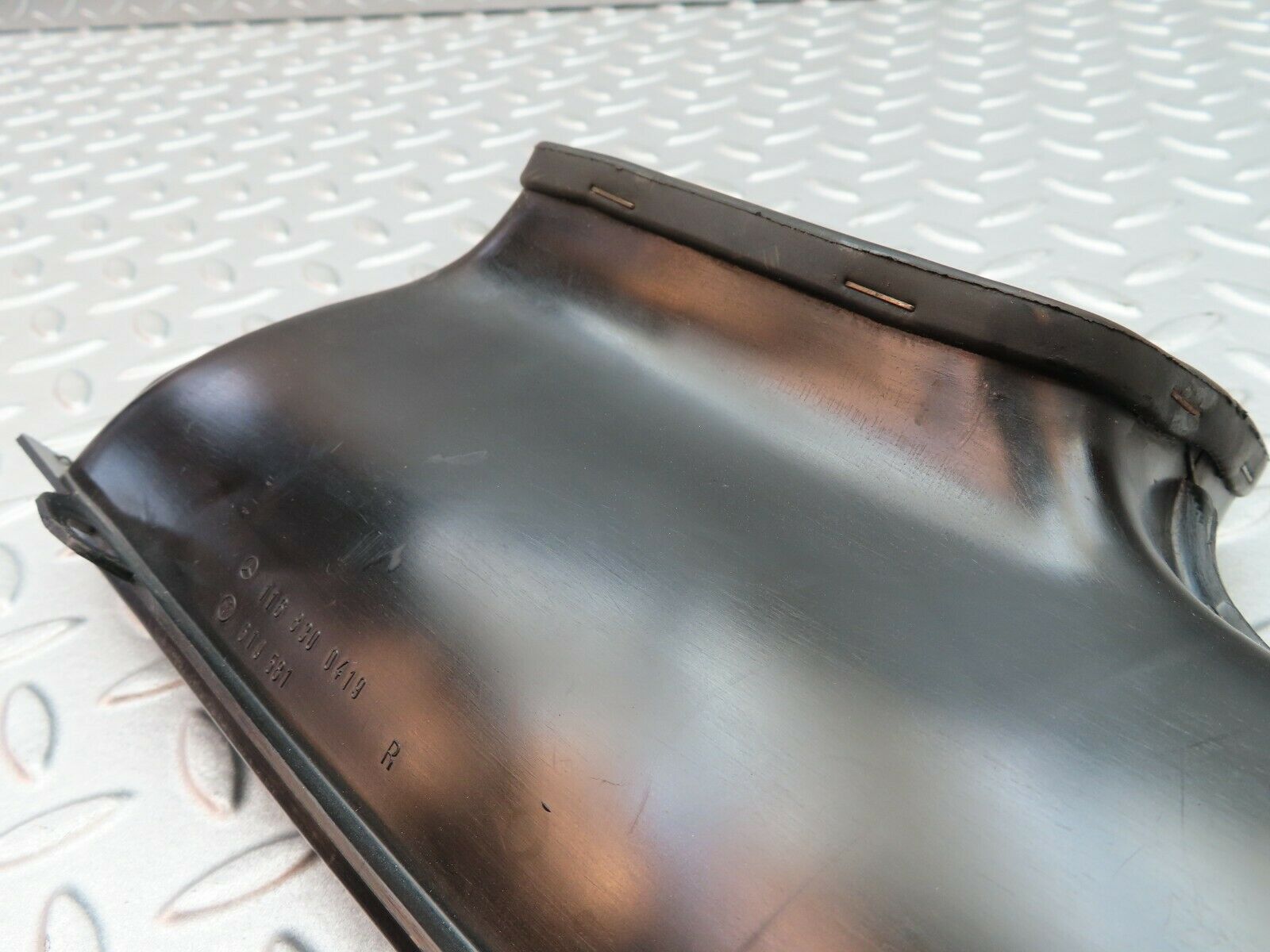 5226 Mercedes-Benz W116 350SE Dashboard Ventilation Duct Right 1168300419