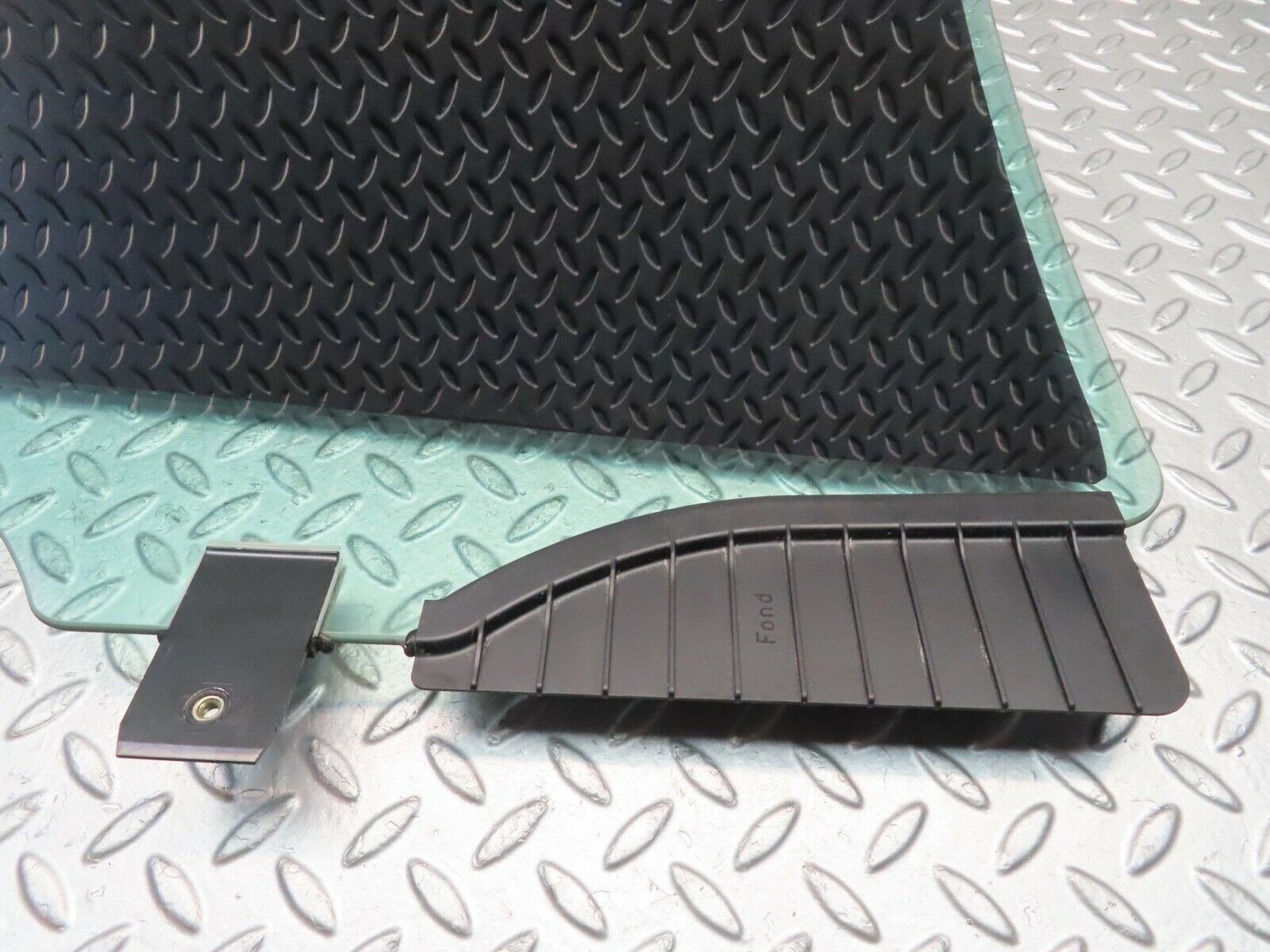 11230 Mercedes-Benz W221 S320 Rear Left Door Window Glass