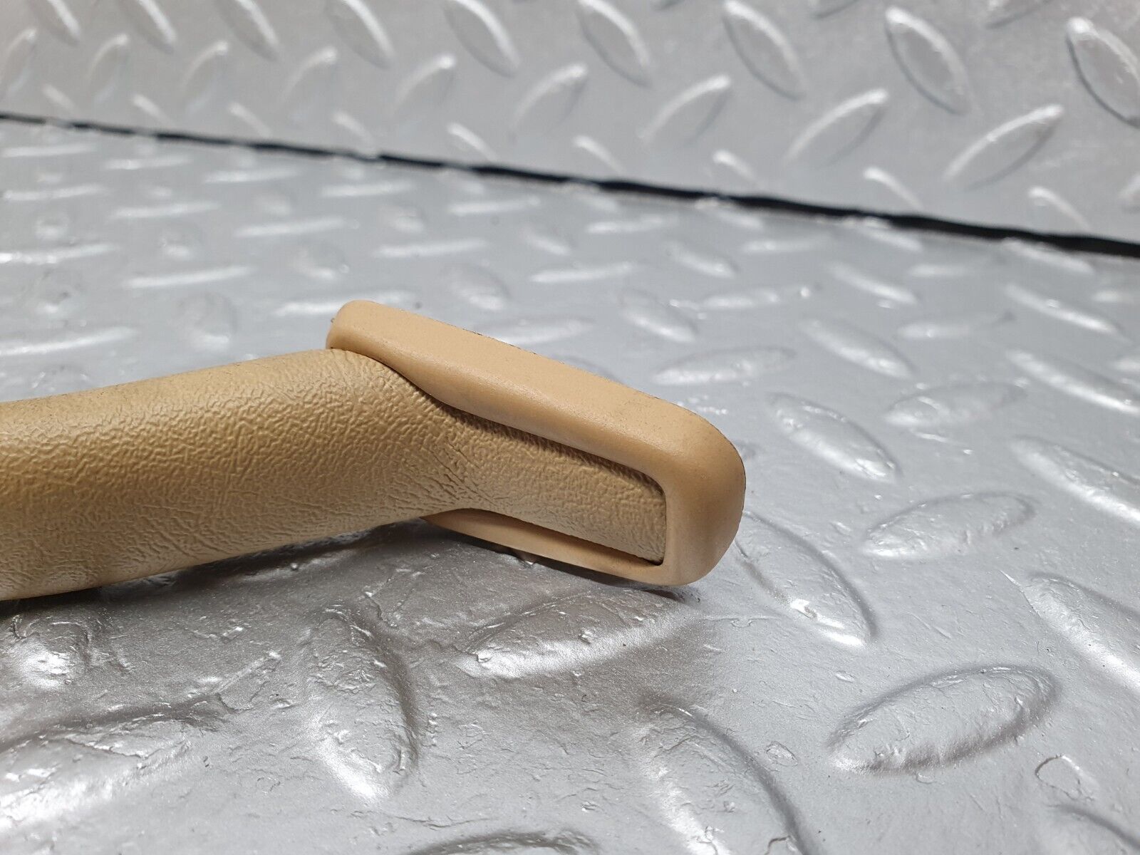 41519 Mercedes-Benz W124 200E Interior Roof Grab Handle Set Palomino