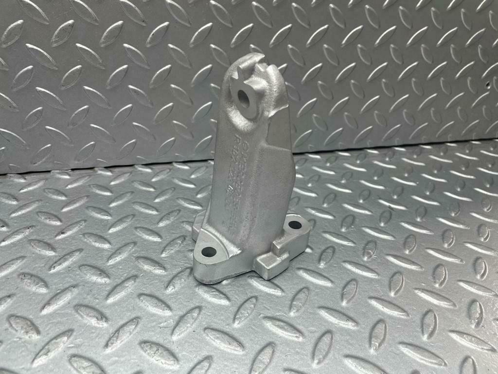 12440 Mercedes-Benz C123 230CE Coupe Engine Mount Bracket Right 1022236204