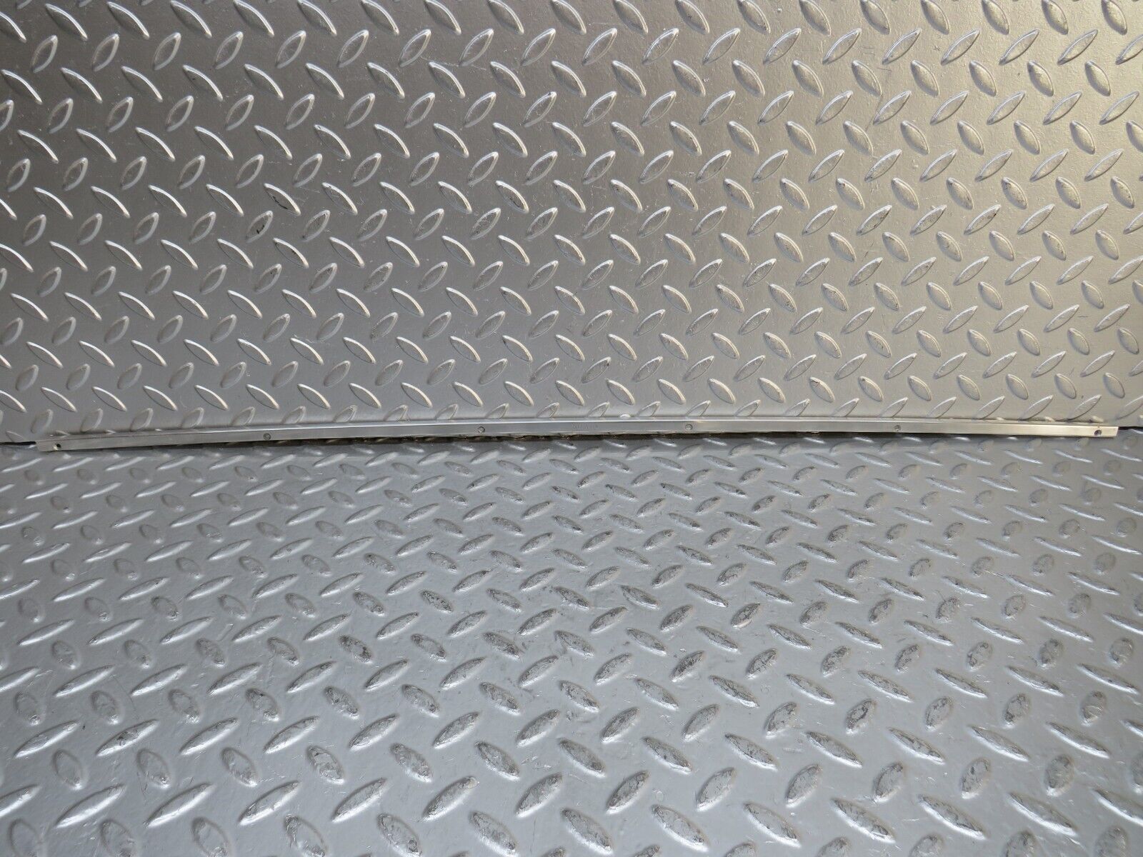 29930 Mercedes-Benz W123 230E Sunroof Chrome Trim