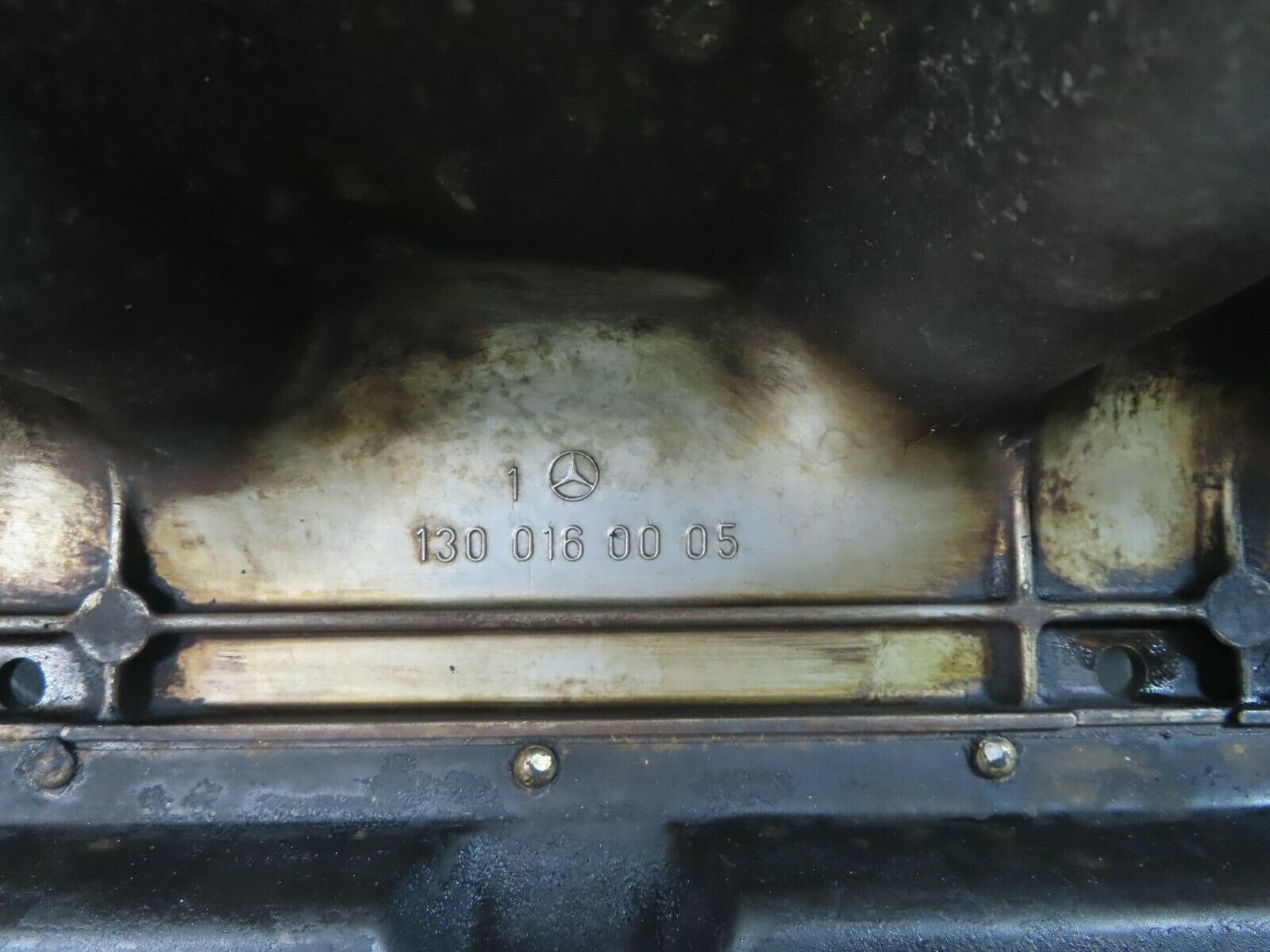 8552 Mercedes-Benz W108 Cylinder Head Valve Cover 1300160005