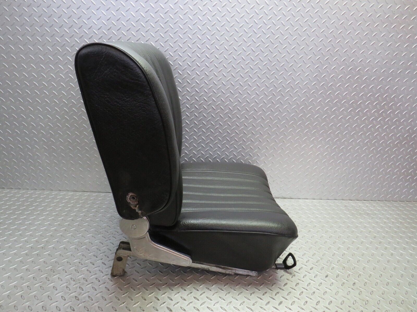35884 Mercedes-Benz W108 Front Left Seat Black