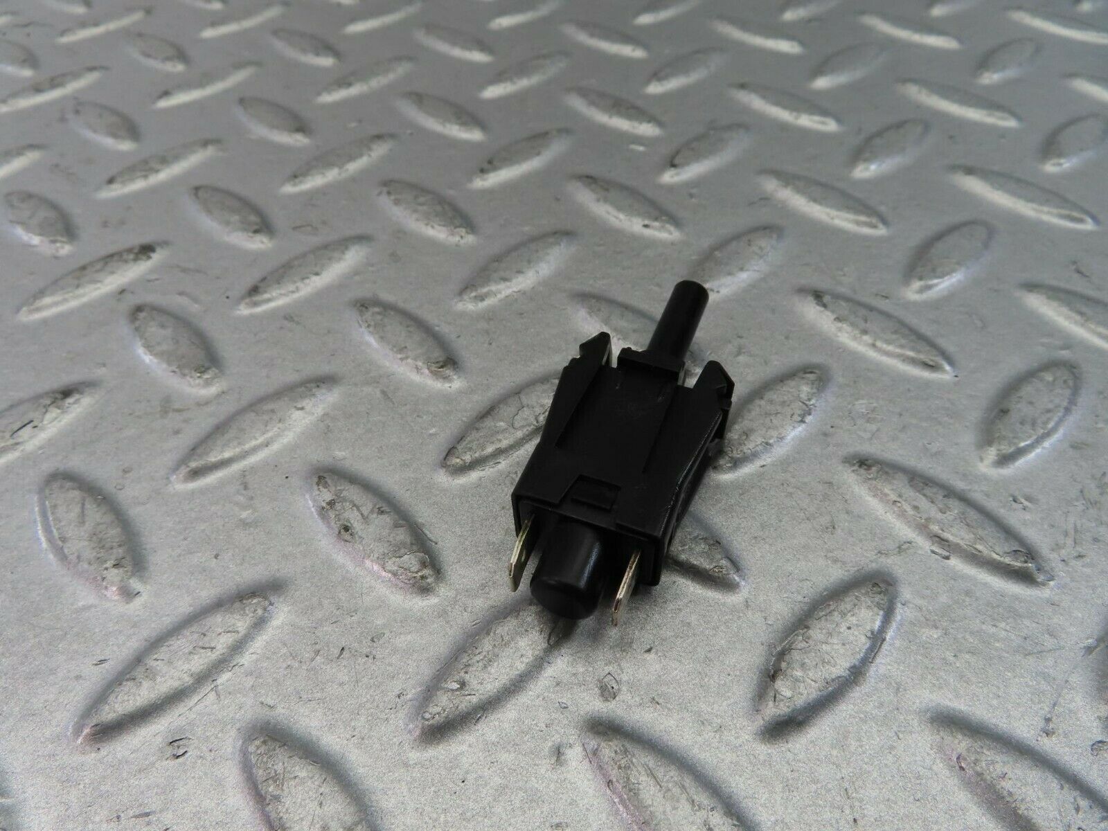 9459 Mercedes-Benz C124 300CE Coupe Door Contact Switch 0015458714