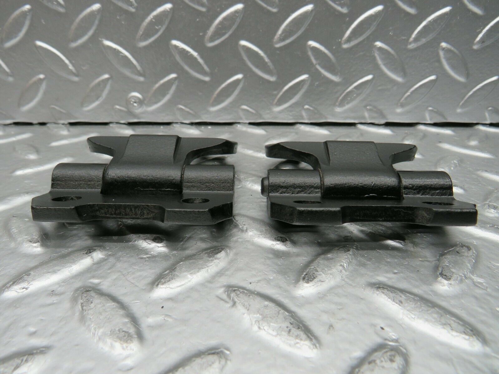 22564 Mercedes-Benz C124 E220 Coupe Door Hinge Right Pair