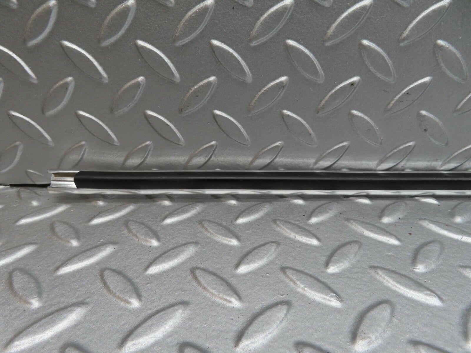 12941 Mercedes-Benz W111 220SE Rear Right Door Centre Moulding Trim