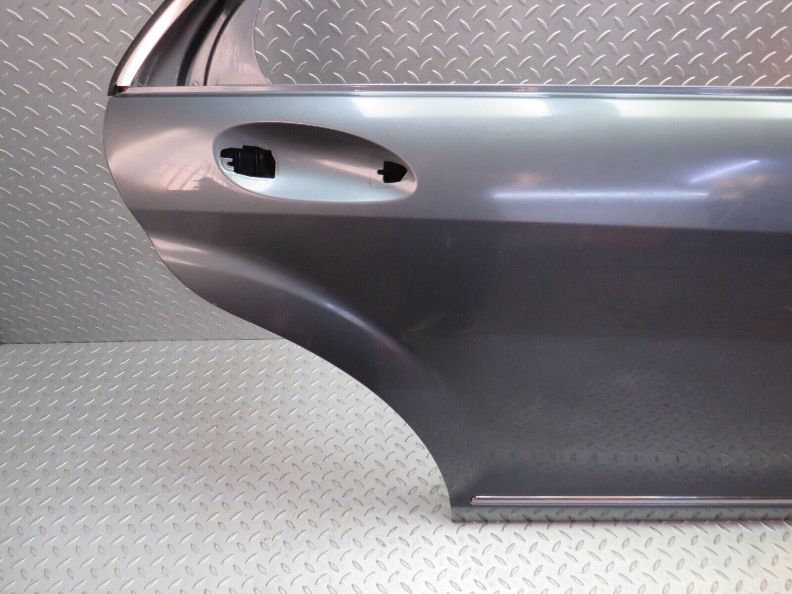 35090 Mercedes-Benz W221 Rear Right Aluminium Door