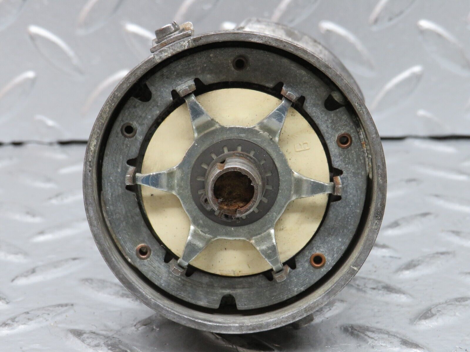 28097 Mercedes-Benz W123 280E Ignition Distributor Bosch 0021587701 0237302017