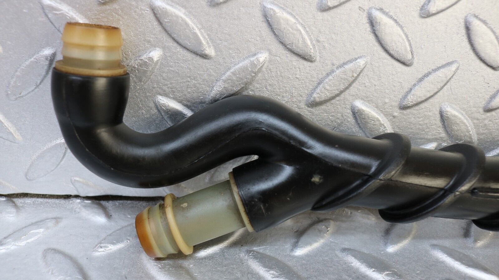 37185 Mercedes-Benz C126 420SEC Coupe Air Intake Hose Pipe 1160942782