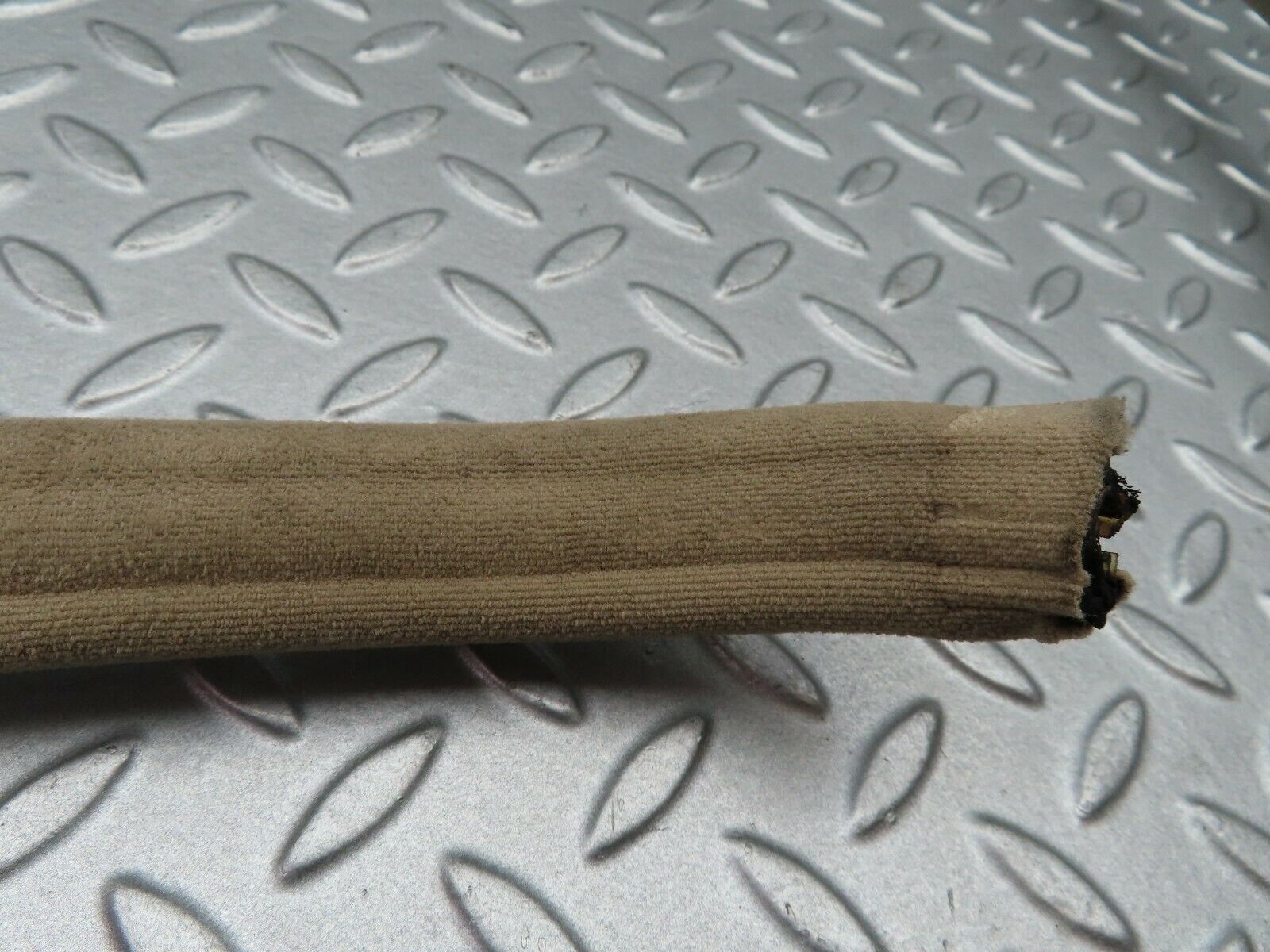 5500 Mercedes-Benz W124 230E Front Left Door Frame Rubber Seal Beige Cloth