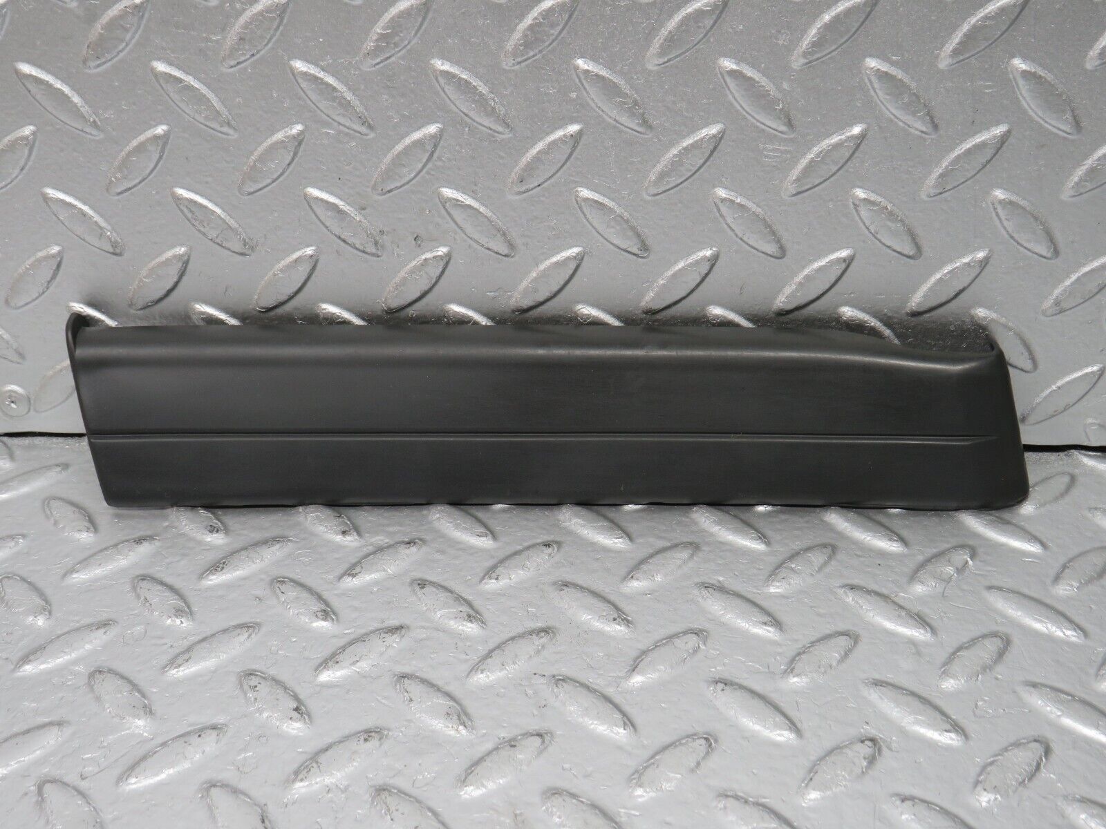 33783 Mercedes-Benz W201 190E 2.0L Front Left Fender Wing Lower Moulding Trim