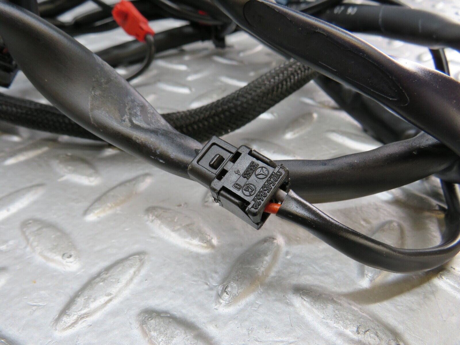 36826 Mercedes-Benz R129 300SL-24 Front Right Electric Seat Wiring 1295401410