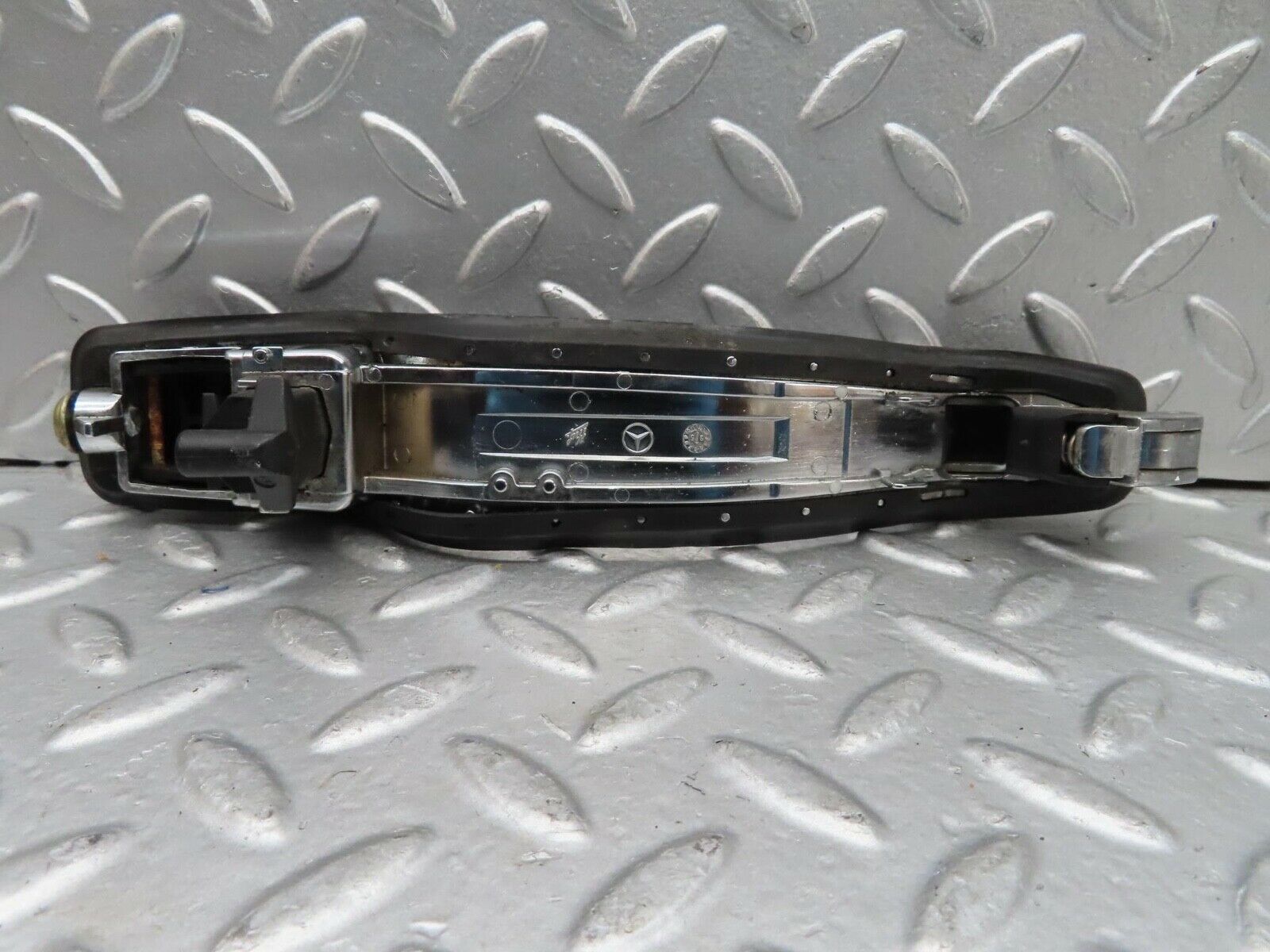 15008 Mercedes-Benz W140 S320 Front Left Exterior Door Handle No Key