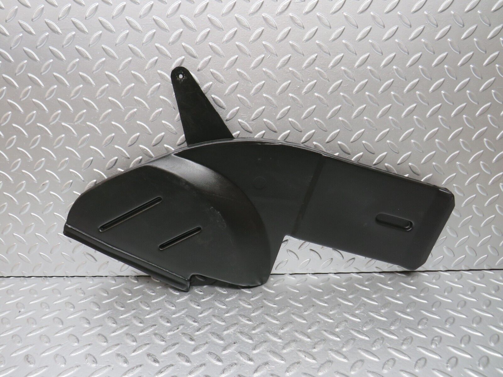 30594 Mercedes-Benz W201 190E 2.0L Air Duct Vent 2018310446