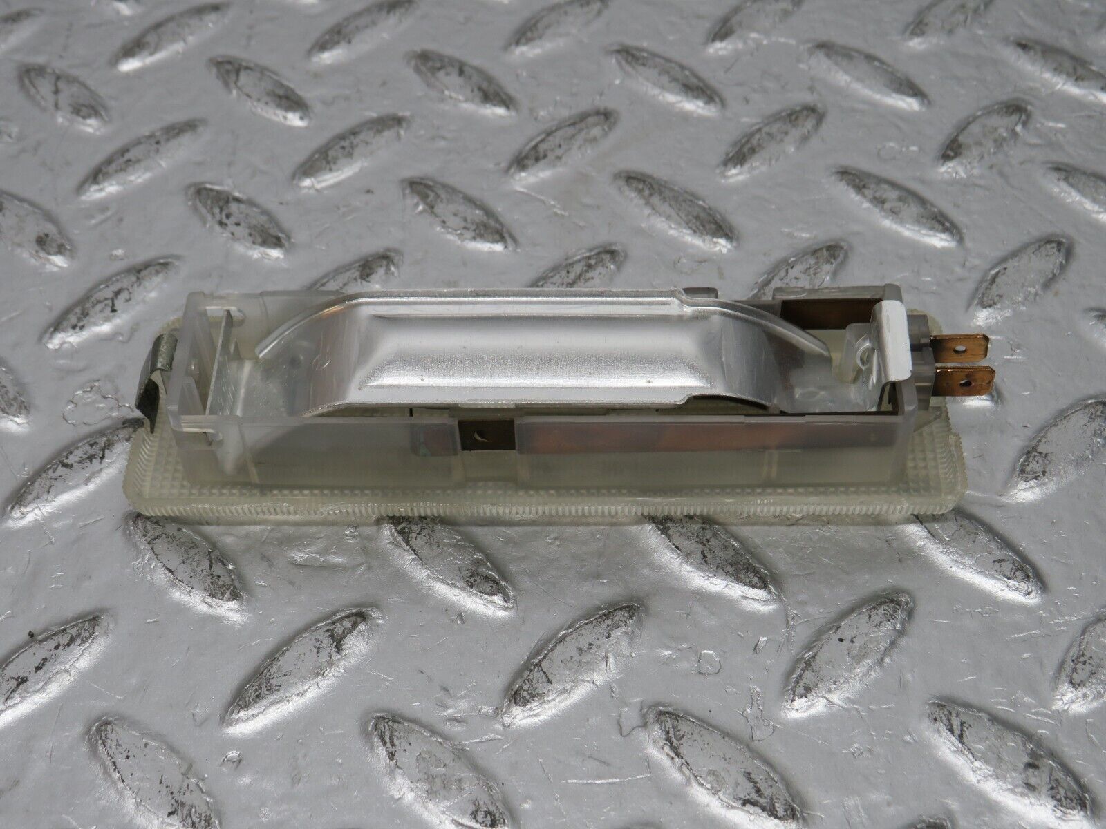 32396 Mercedes-Benz S124 300TE Wagon Rear Interior Dome Light 0018200601