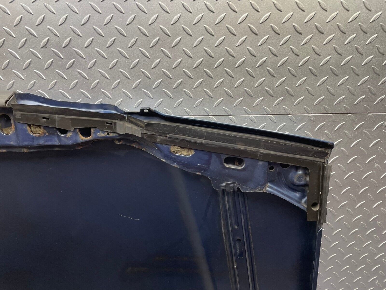 31421 Mercedes-Benz S124 220TE Wagon Bonnet