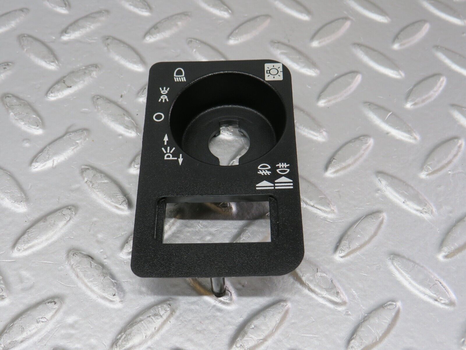 33878 Mercedes-Benz W201 190E 2.0L Headlight Switch Surround 2016890280