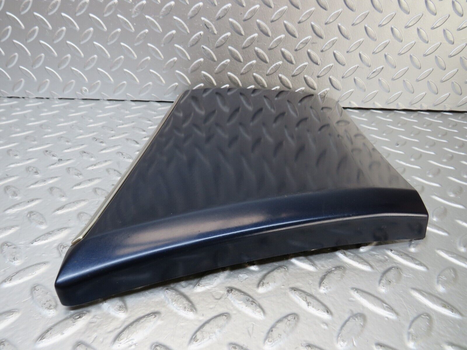 25959 Mercedes-Benz W124 280E Front Left Fender Wing Lower Moulding 1246901340