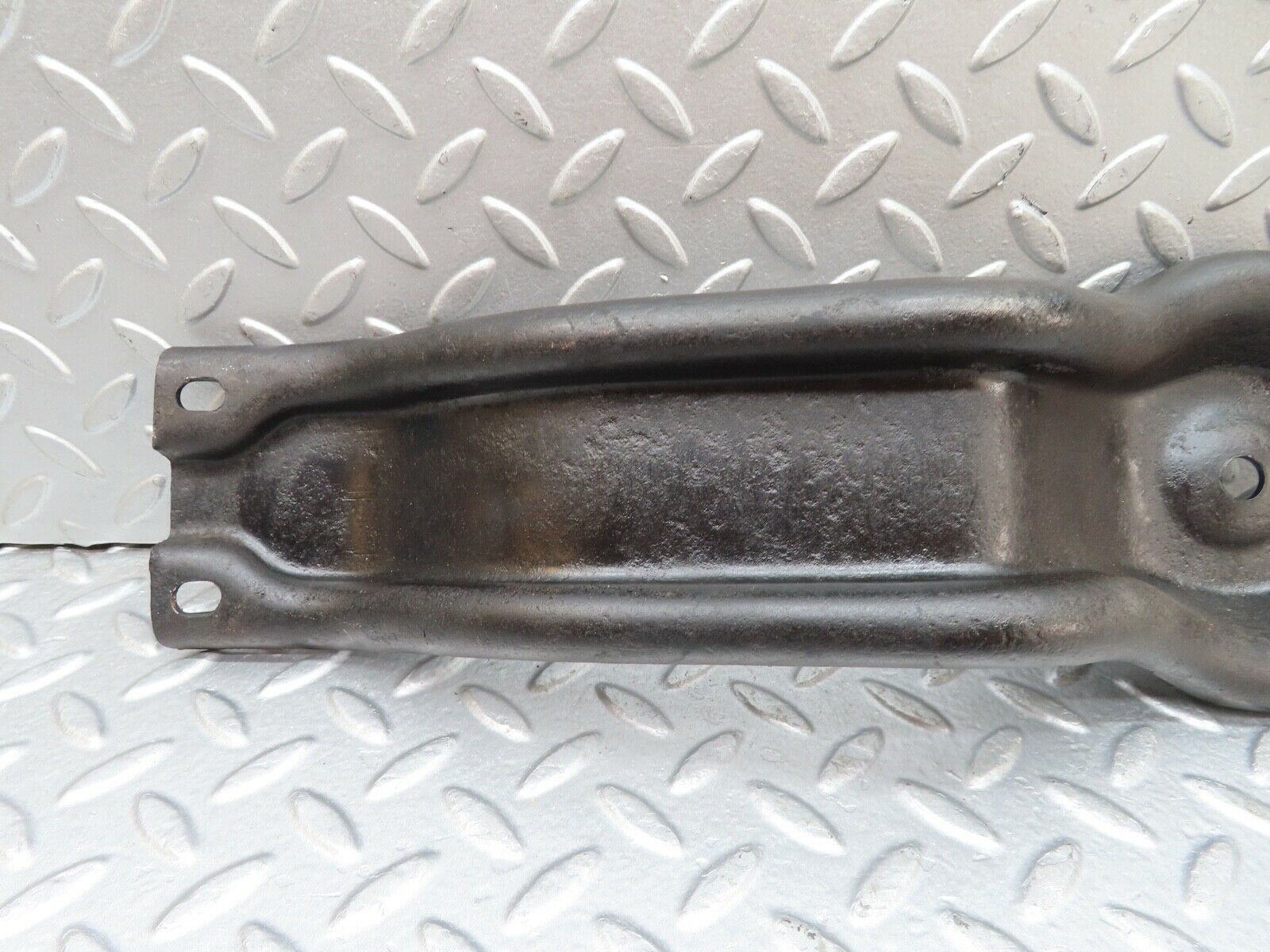 18219 Mercedes-Benz W111 220SE Coupe Gearbox Mount Bracket