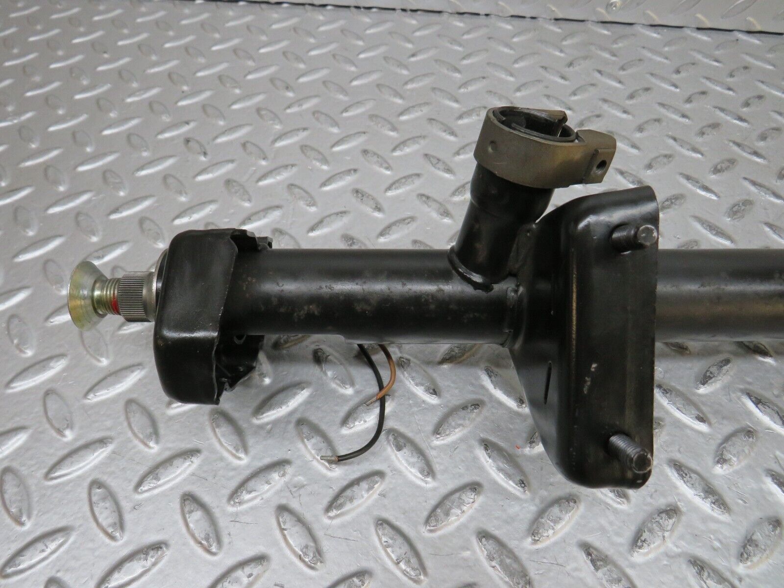 28474 Mercedes-Benz S123 240D Wagon Steering Column