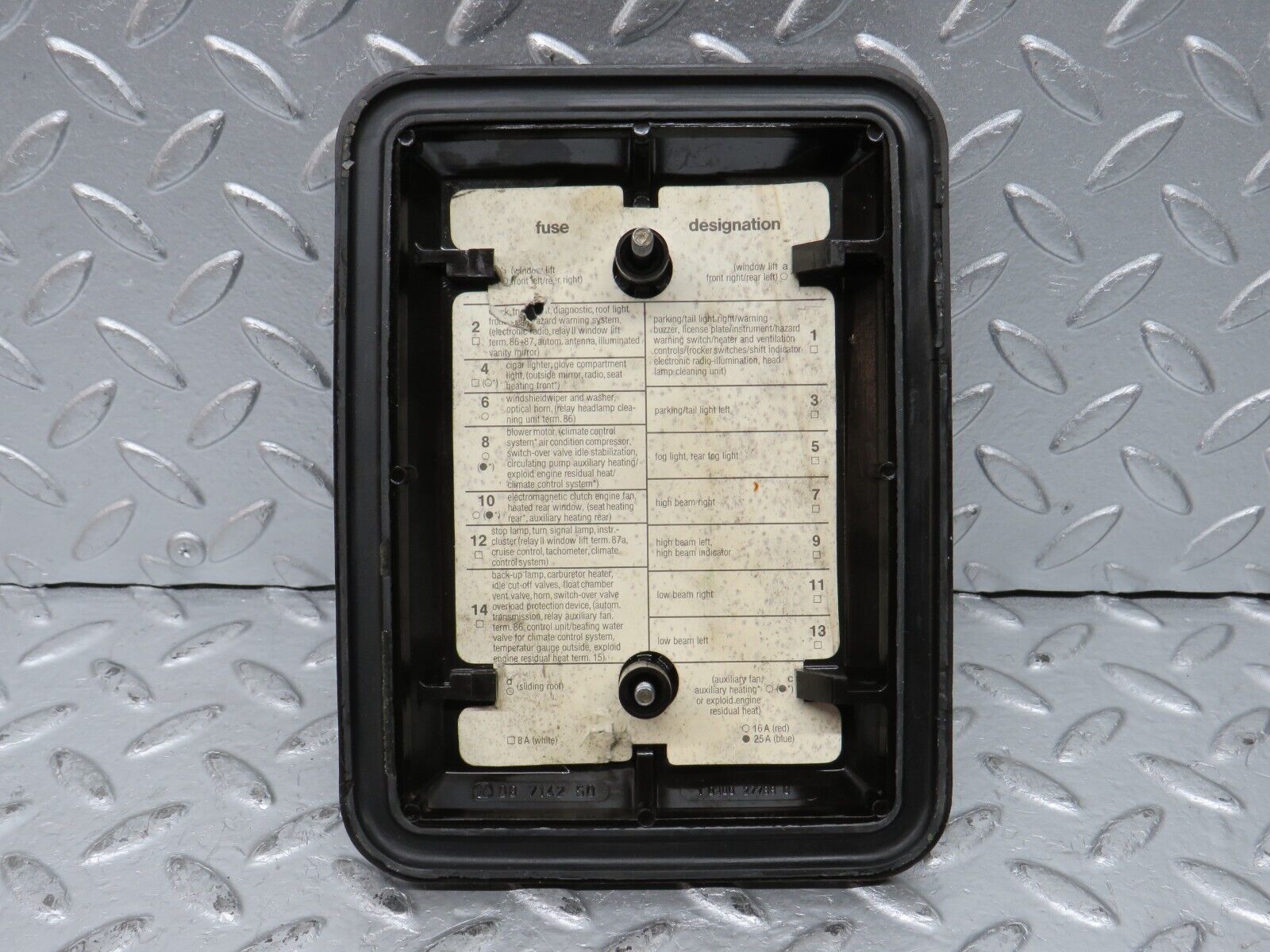 31998 Mercedes-Benz W123 230E Fuse Box Cover Lid 1235400082