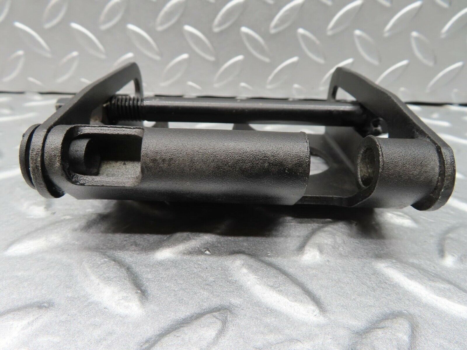 14074 Mercedes-Benz C107 280SLC Alternator Generator Bracket