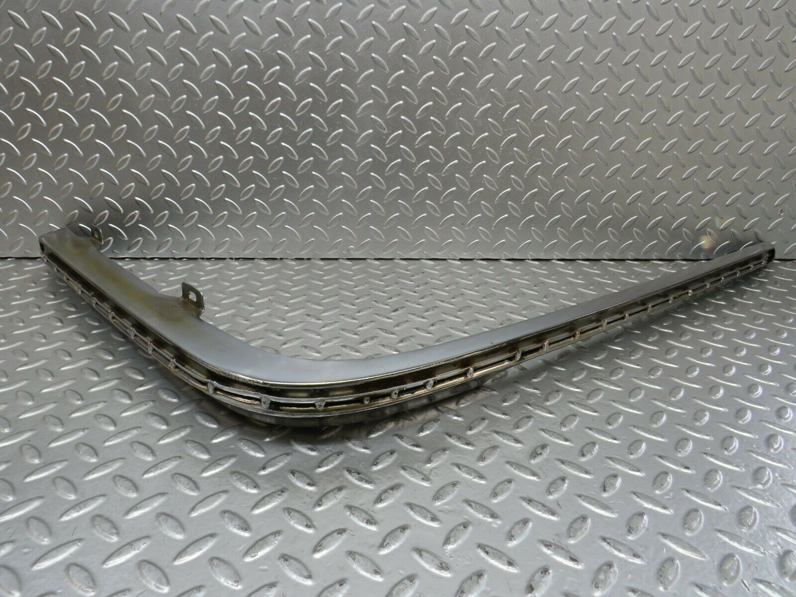 23244 Mercedes-Benz W116 350SE Rear Left Upper Bumper Corner