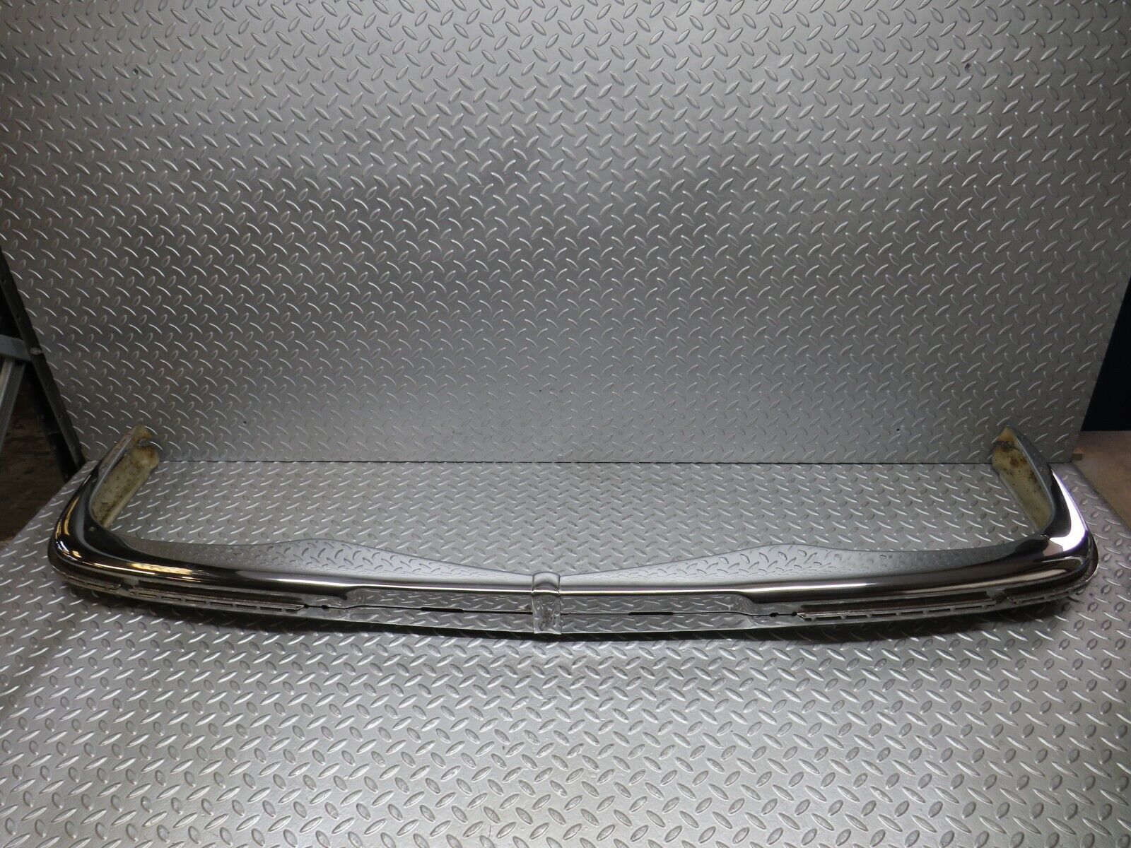 37673 Mercedes-Benz W109 300SEL Front Bumper