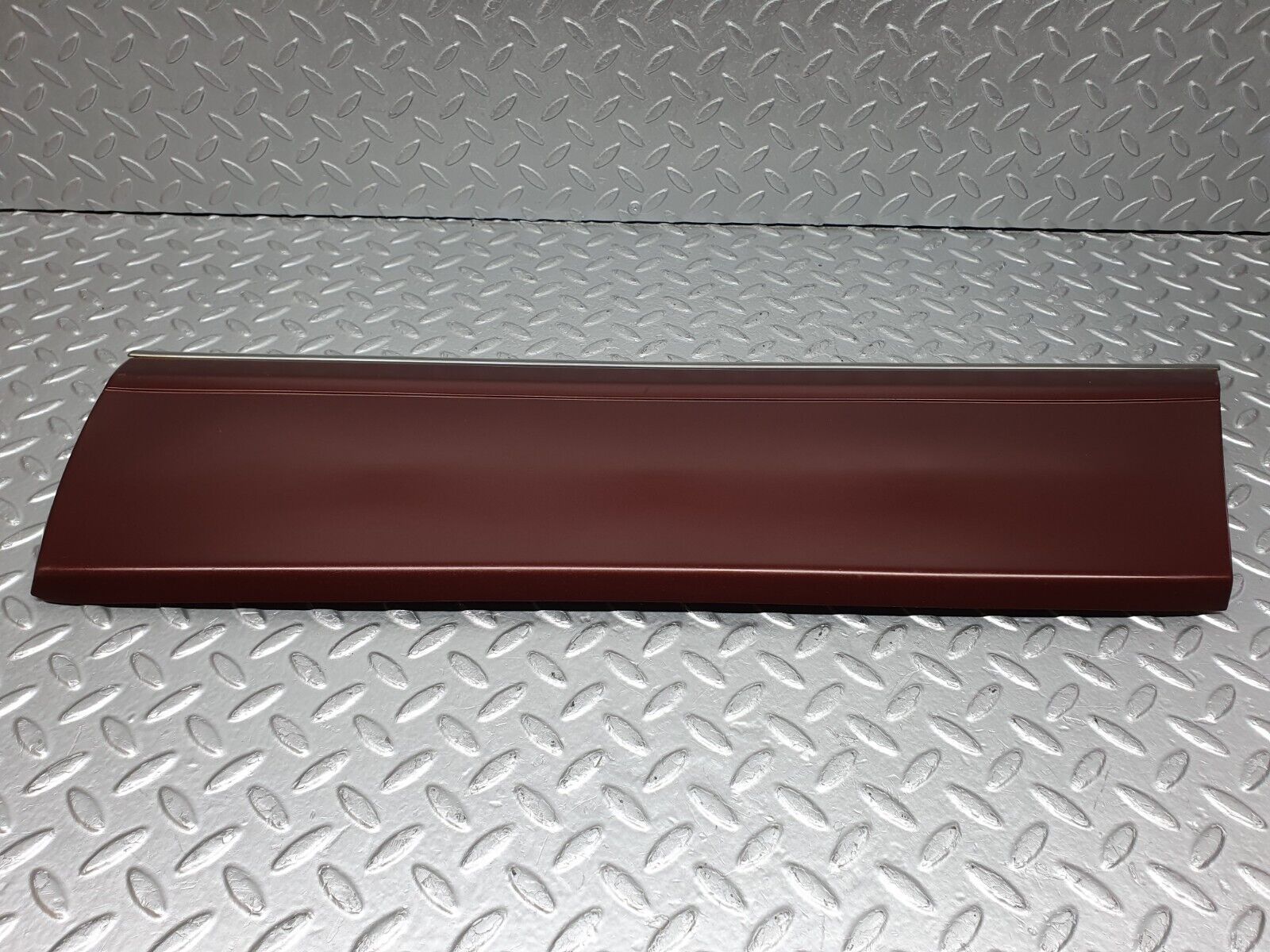 40941 Mercedes-Benz W126 300SE Rear Left Door Moulding Trim 1266903940