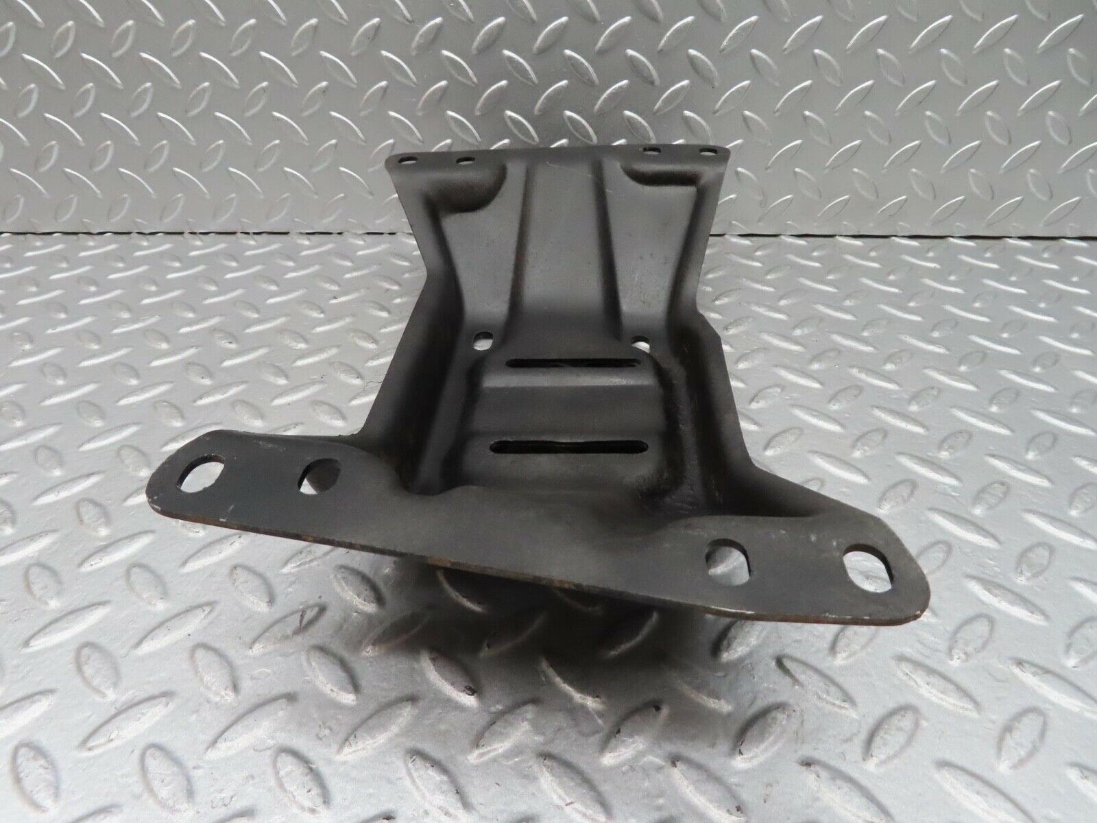 14239 Mercedes-Benz W116 350SE Gearbox Mount Bracket