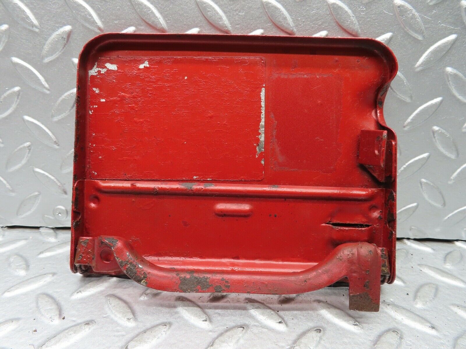 20282 Mercedes-Benz W114 280CE Coupe Fuel Tank Flap Cap