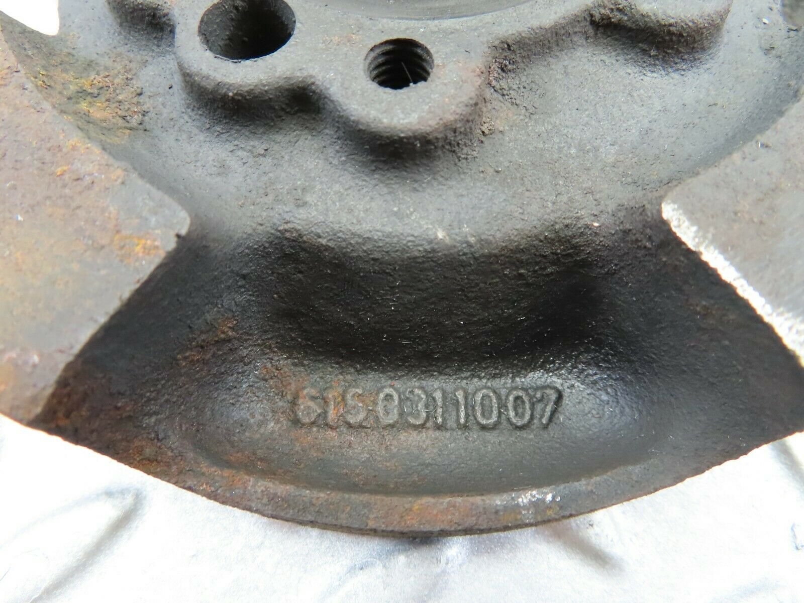 7995 Mercedes-Benz W115 220D Crankshaft Vibration Damper Pulley 6150311007