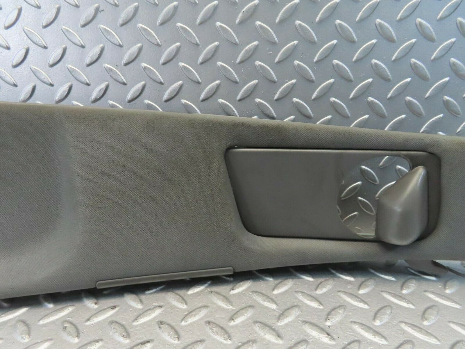 11162 Mercedes-Benz W221 S320 B Pillar Trim Cover Right Side 2216900425