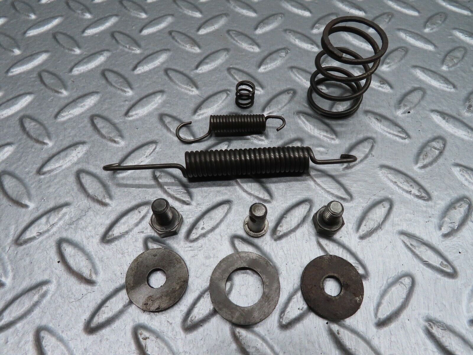 18305 Mercedes-Benz W111 220SE Coupe Rear Left Brake Shoe Accessory Set